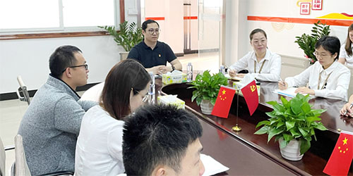 家寶：陽光護航創先鋒 服務(wù)群衆零距離